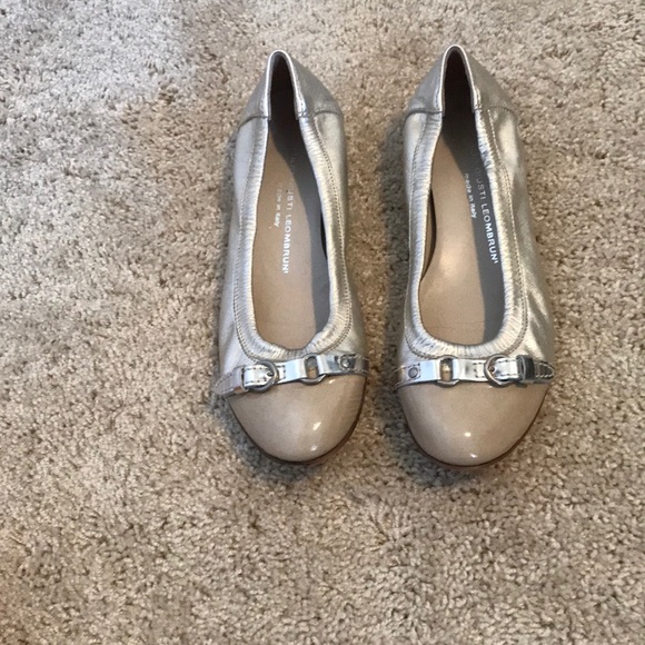 Slippers - Picture 1 of 1